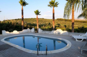 Casa Saturno in Villa Marisa con piscina